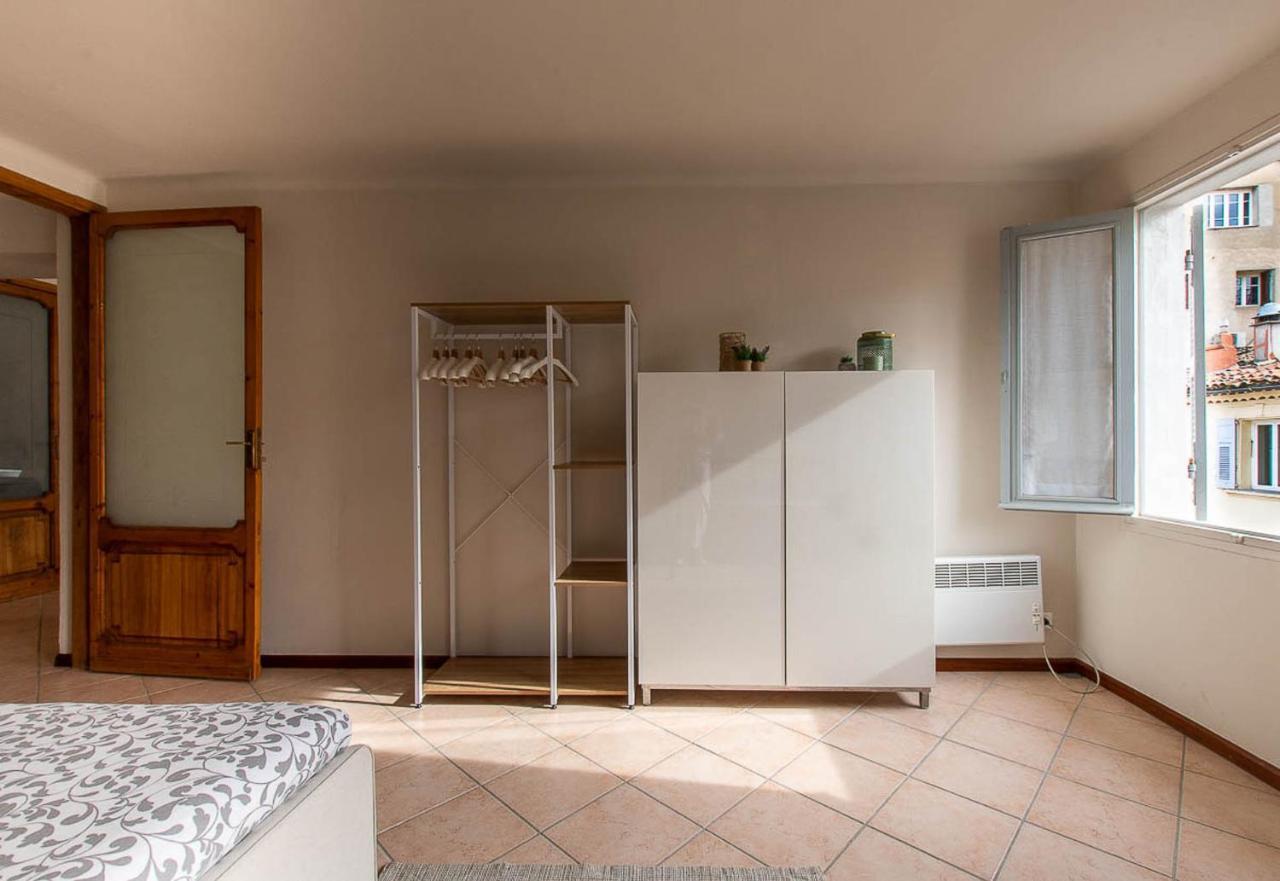 אנטיב Superbe Appartement Dans Le Coeur De La Ville מראה חיצוני תמונה